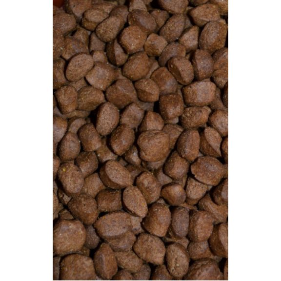 Universal Marhás 10kg Teljes értékű nagy szemű kutyatáp Universal Marhás 10kg Teljes értékű nagy szemű kutyatáp