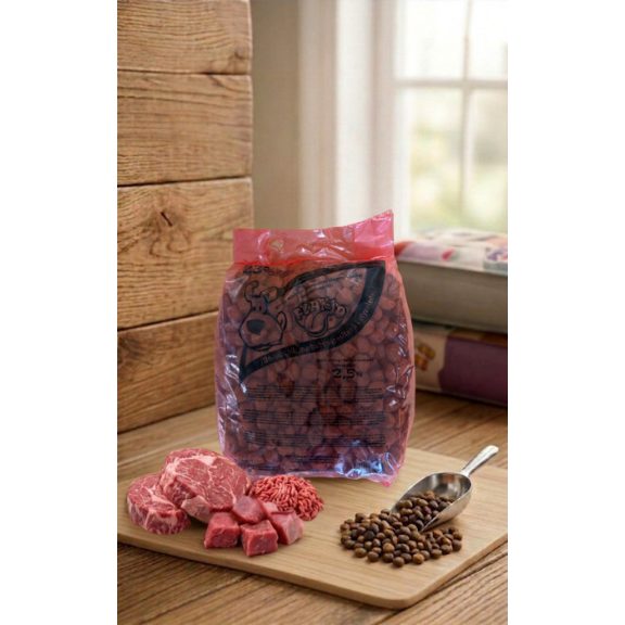 Universal Marhás 2,5 kg Teljes értékű, nagy szemcseméretű kutyatáp Universal Marhás 2,5 kg Teljes értékű, nagy szemcseméretű kutyatáp